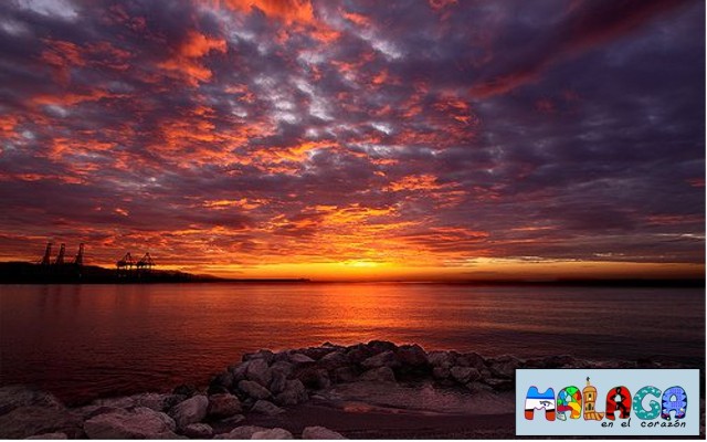 Amanecer en Málaga. Quinoal